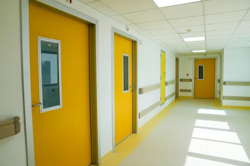FAUX PLAFOND : HOPITAUX , LABORATOIRES , SALLE BLANCHE , BLOC OPERATOIRE 