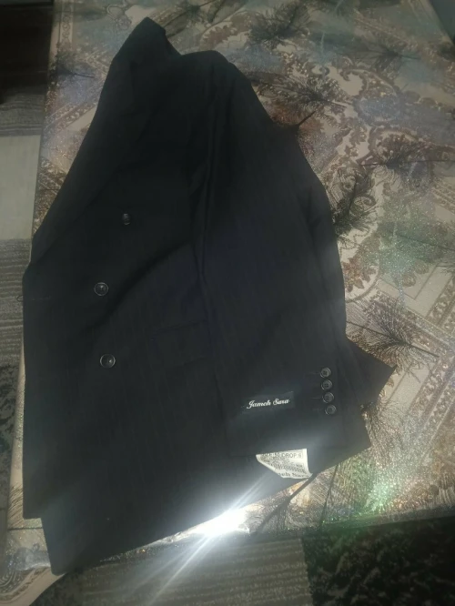 Vente Blouson en cuir  +  costume neuf avec étiquette  à rayures croisé