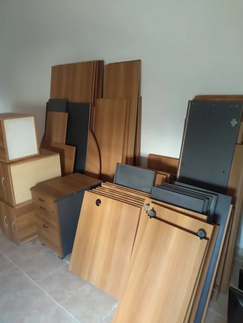 Mobilier de bureau, armoire table fabriqué en Italie, اثاث مكتبي مكتب طاولة خزانة ، صنع إيطاليا