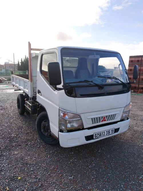 Mitsubishi Fuso 2016