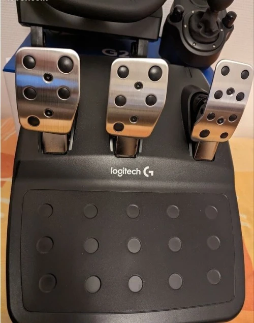 Logitech G29