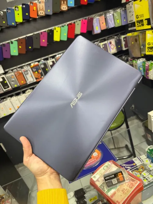 Laptop Asus vivobook 17 x705MA 17" processeur Intel(R) Celeron(R) N4000 CPU 8GB RAM 256GB