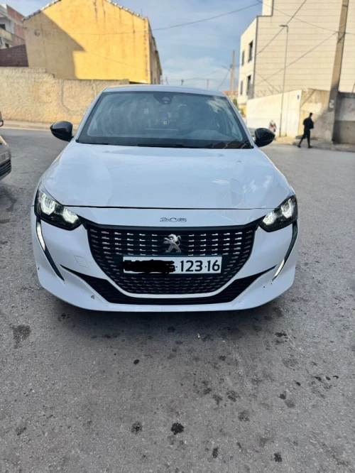 Peugeot 208 2023 E-Style