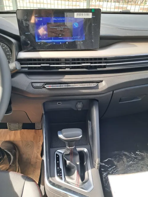 Geely GX3 PRO  2025 Livan