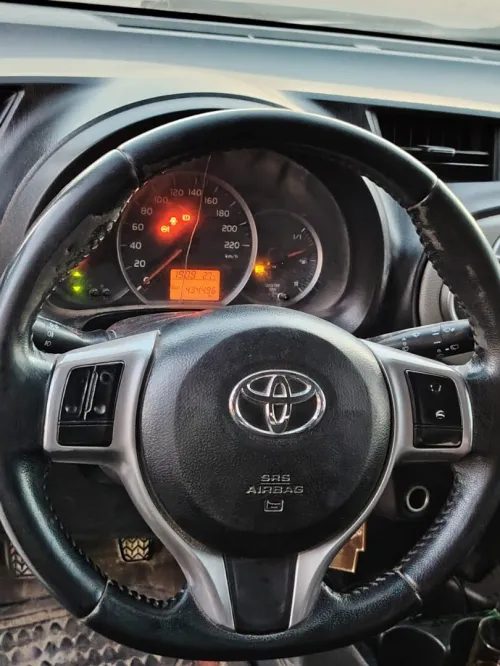Toyota Yaris 2012 Touch