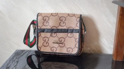 Sacoche homme Gucci ساكوشة ڨوتشي 