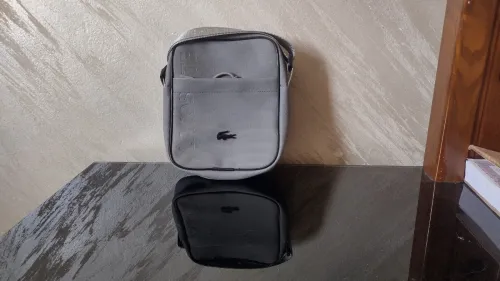 Sacoche Lacoste bonne qualité 