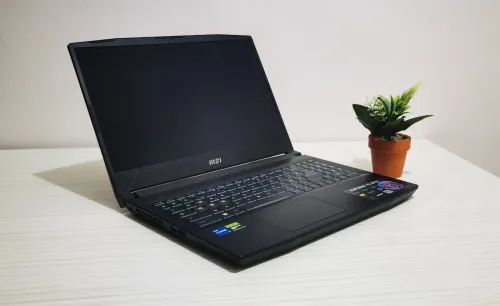 [ VENDU ] MSI KATANA 15 I7-13620H RTX 4070 16GB DDR5 1TB SSD NVME 15.6 " 144HZ