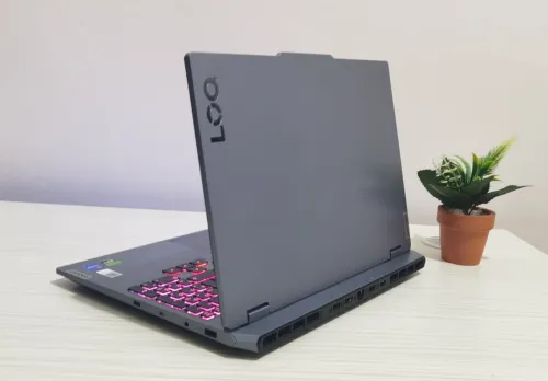 LENOVO LOQ Intel i7 13650HX - 24GB DDR5- SSD 1TB - Nvidia RTX 4060 8GB - 15.6" Full HD 144Hz