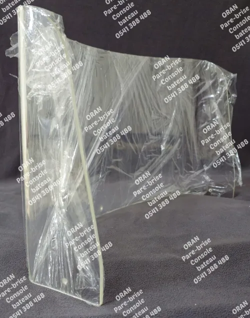 Fabrication pare-brise console bateau 