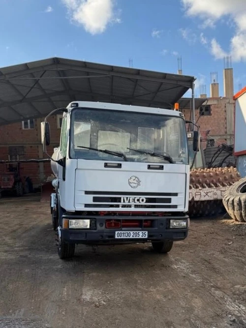 Iveco Camion citerne à hydrocarbures 6500l 2005