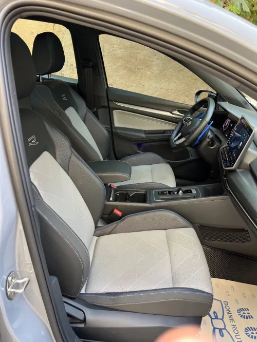 Volkswagen Golf 8.5 2025 Black edition