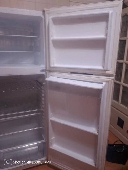 Vend frigidaire iris 500 l en panne moteur carcasse neuf