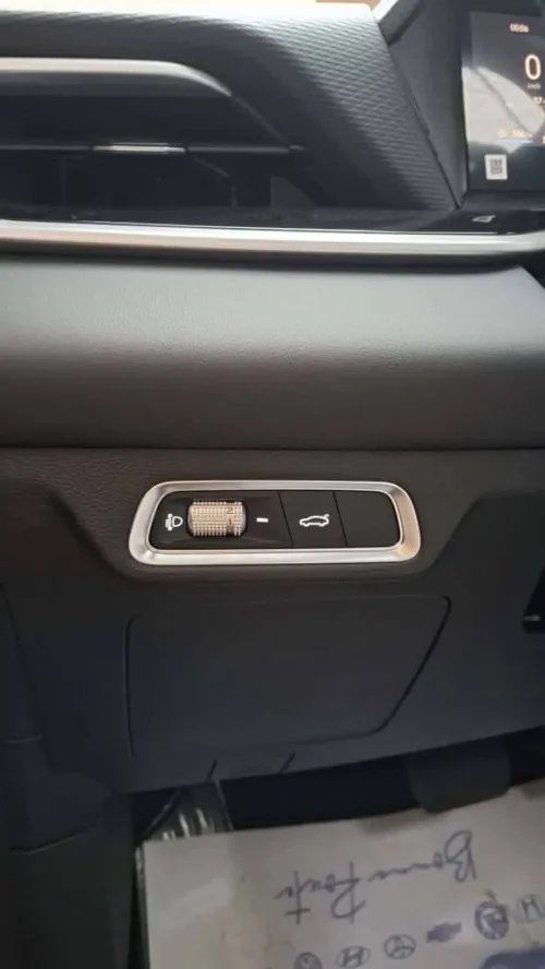 Geely Coolray 2025 Full option sabou rouge twa lkbir lmal w siege électrique
