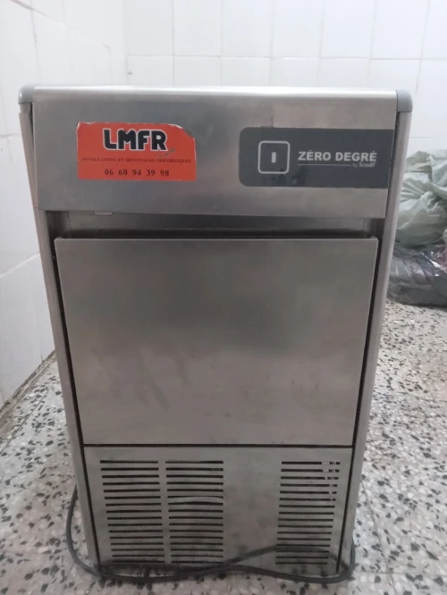 Machine a glaçon