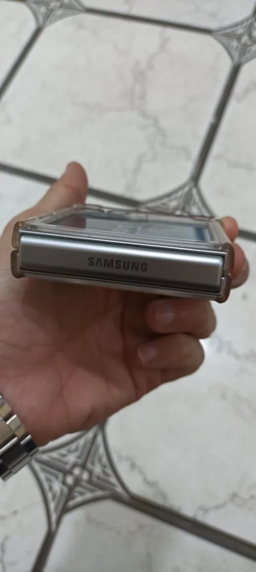 Samsung Z flip 6