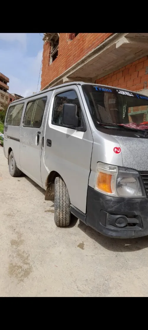 Nissan Urvan 2013