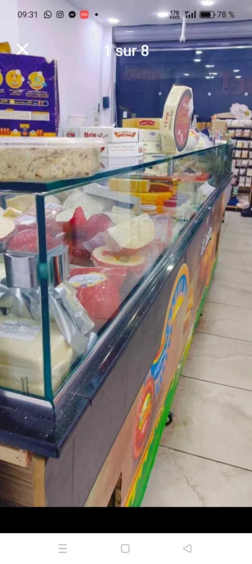 Frigo présentoir 