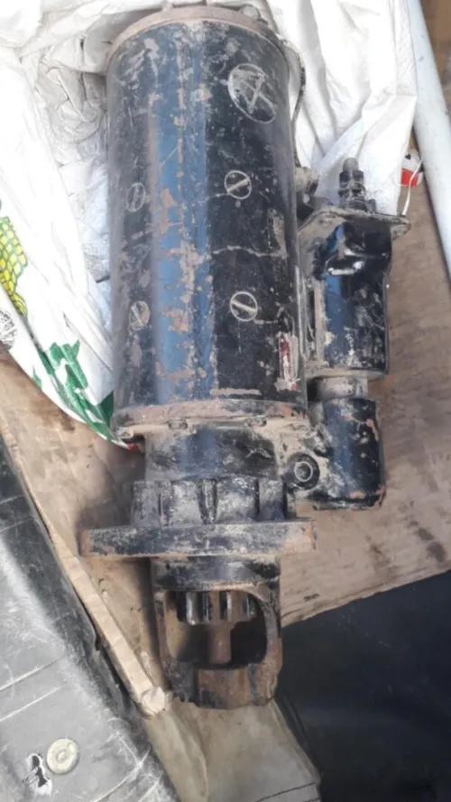 démarreur chargeur Komatsu 