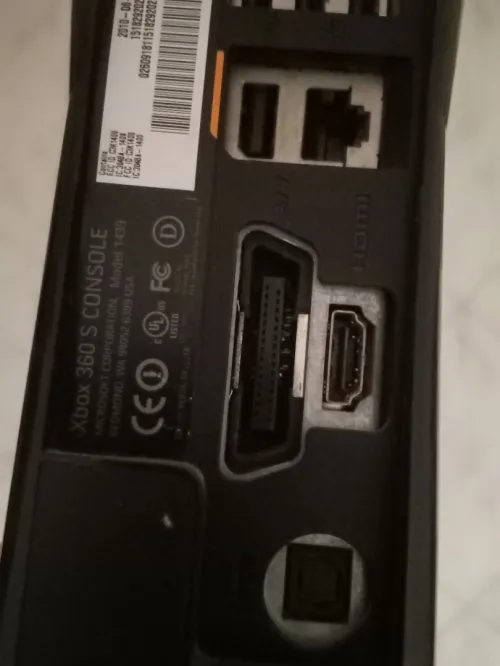 Xbox 360 S CONSOLE
