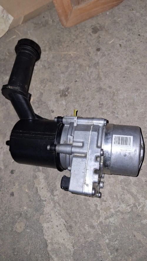 Pompe assistée peugeot 206+