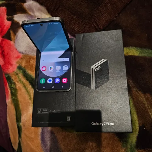 Samsung Galaxy Z Flip 6