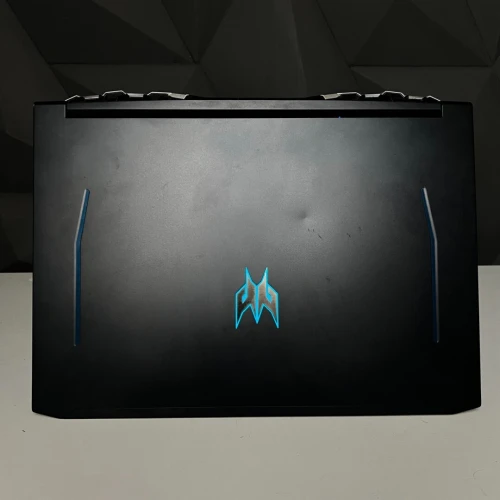 ACER PREDATOR HELIOS 300 / i7 10750H RTX 3070 + INTEL UHD GRAPHICS 16GB DDR4 512GB / FHD 240Hz 15.6"