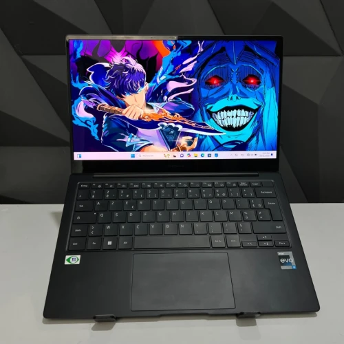 SAMSUNG GALAXYBOOK 2 PRO / I5 1240P / INTEL IRIS XE / 8GB DDR5 / 256GB NVME / OLED 14"