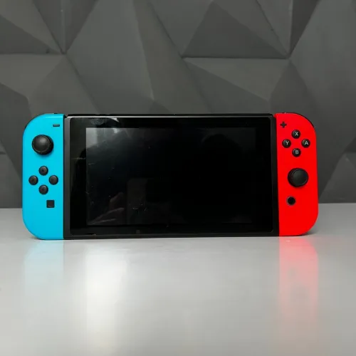 NINTENDO SWITCH 1st GEN / NON FLASHÉ / LCD / BOX / 32GB