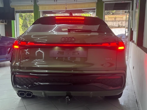 Audi Q5 2025 S line pack black