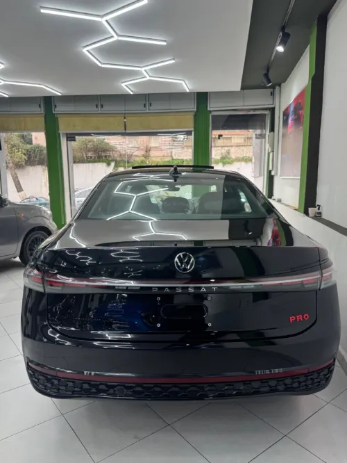Volkswagen Passat 2025 Pro pack black