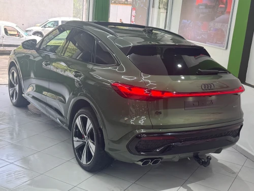 Audi Q5 2025 S line pack black