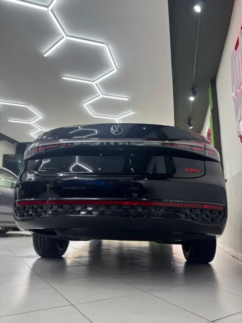 Volkswagen Passat 2025 Pro pack black