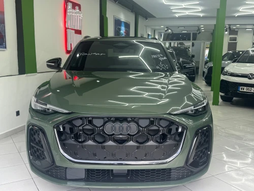 Audi Q5 2025 S line pack black