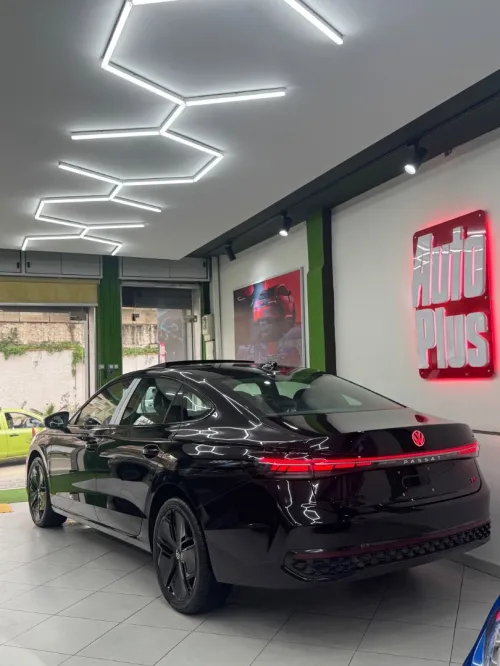 Volkswagen Passat 2025 Pro pack black