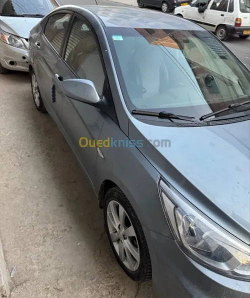 Hyundai Accent RB  4 portes 2017 Accent RB  4 portes