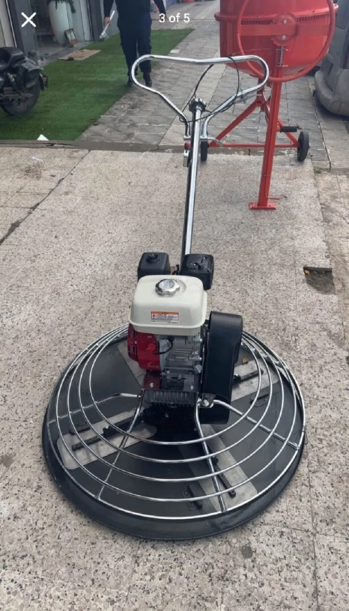 Hélicoptère lisseuse a béton . 2026