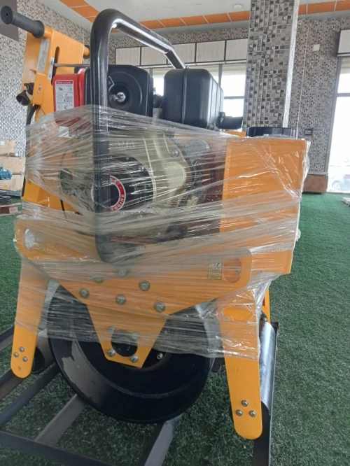 Rouleau compacteur KAMA