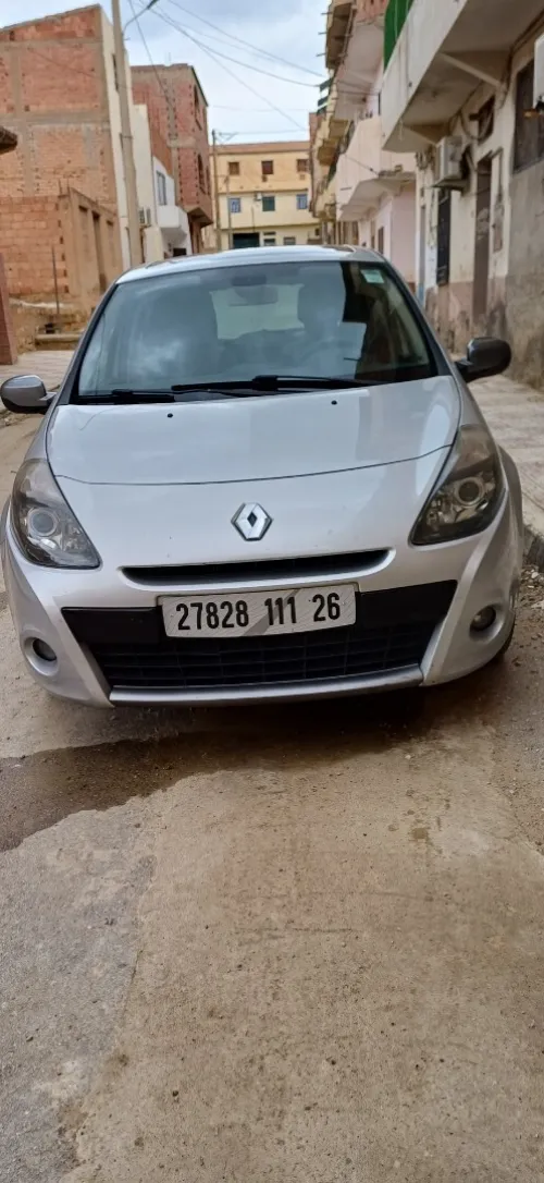 Renault Clio 3 2011 Night and Day