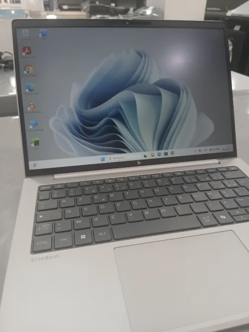 HP EliteBook 8 G1i - Ultra7 32GB/1T