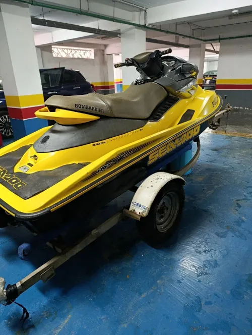 Jet ski