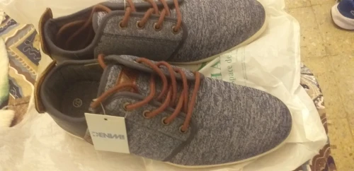 2 paires de chaussures