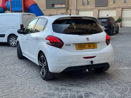 Peugeot 208 2016 Allure Facelift