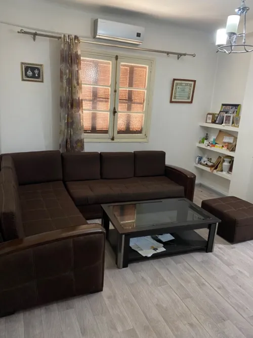 Tres beau salon en bois 