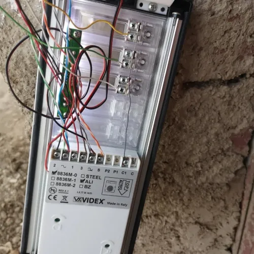 Electrician bâtiment et installation caméra surveillance et vision phone 