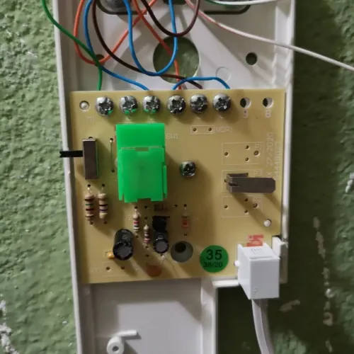 Electrician bâtiment et installation caméra surveillance et vision phone 