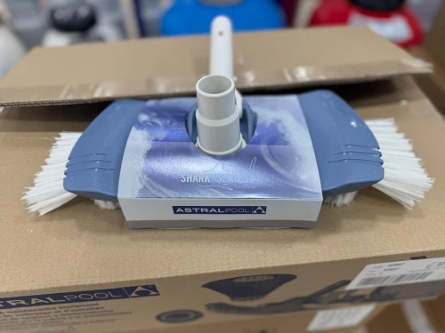 balai aspirateur manuel Ovale Shark AstralPool