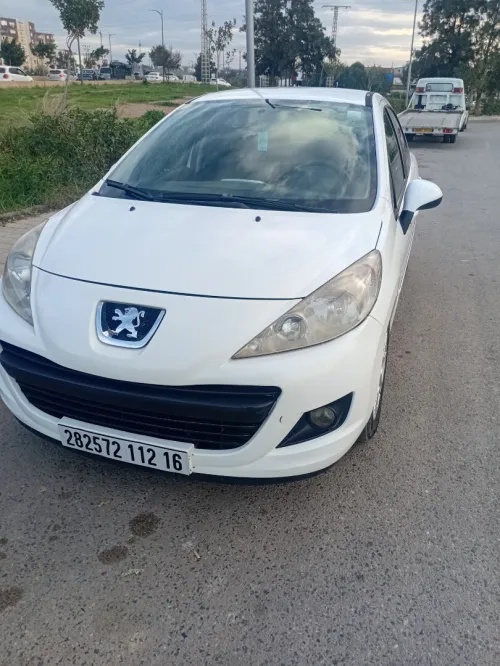 Peugeot 207 2012 Fennec