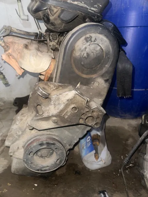 Moteur golf 4 1.6 essance yakel chwiya zit