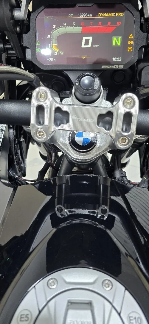 Bwm Gs  LC triple black 2022